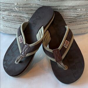 Napapijri Dark Brown and Beige Flip-Flops. Size 9.5/10